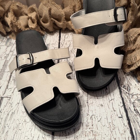 NWOT Womens Slide on Sandals Off White Black - Picture 1 of 5